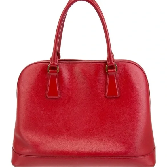 PRADA 😍
Medium Saffiano Lux Open Promenade Tote - Picture 3 of 7